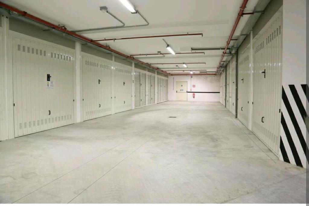 Appartamenti Vela Milano Centro Con Garage Exterior photo