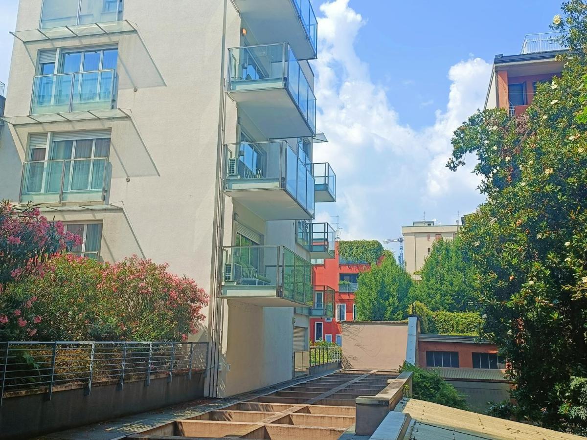 Appartamenti Vela Milano Centro Con Garage Exterior photo
